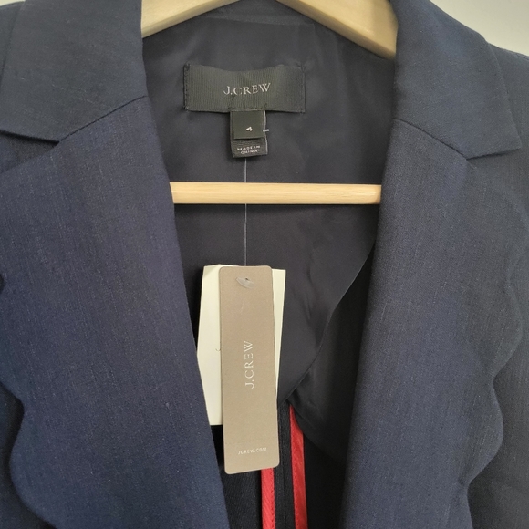 J. Crew NWT Scalloped Collar Navy Blazer Size 4 - Picture 2 of 8